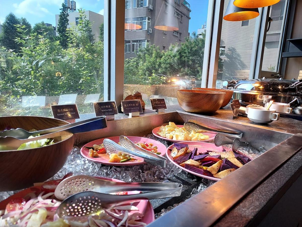 Royal Roi Hotel Taichung Buitenkant foto