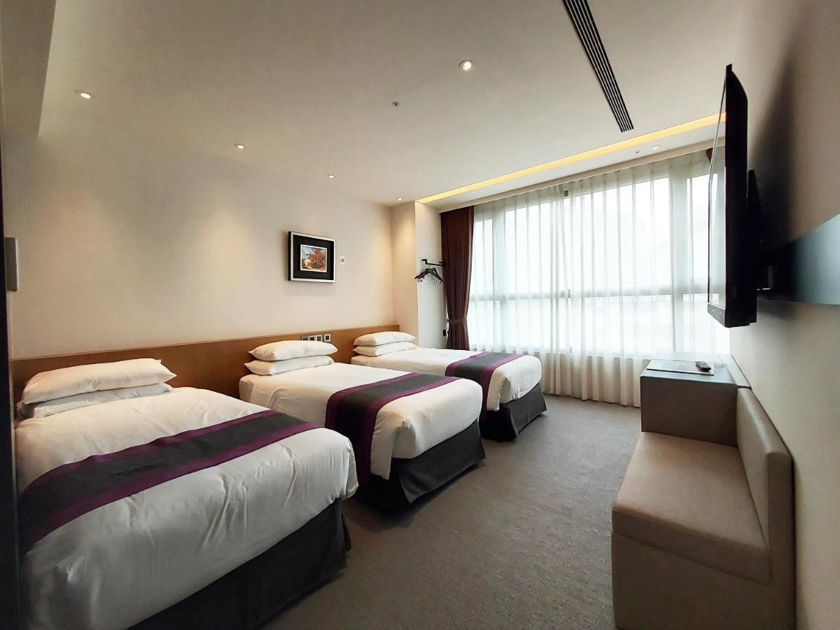 Royal Roi Hotel Taichung Buitenkant foto