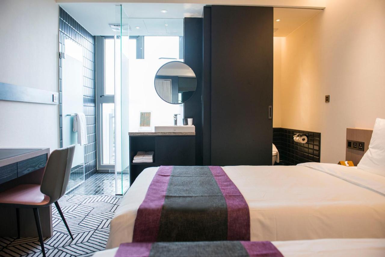Royal Roi Hotel Taichung Buitenkant foto