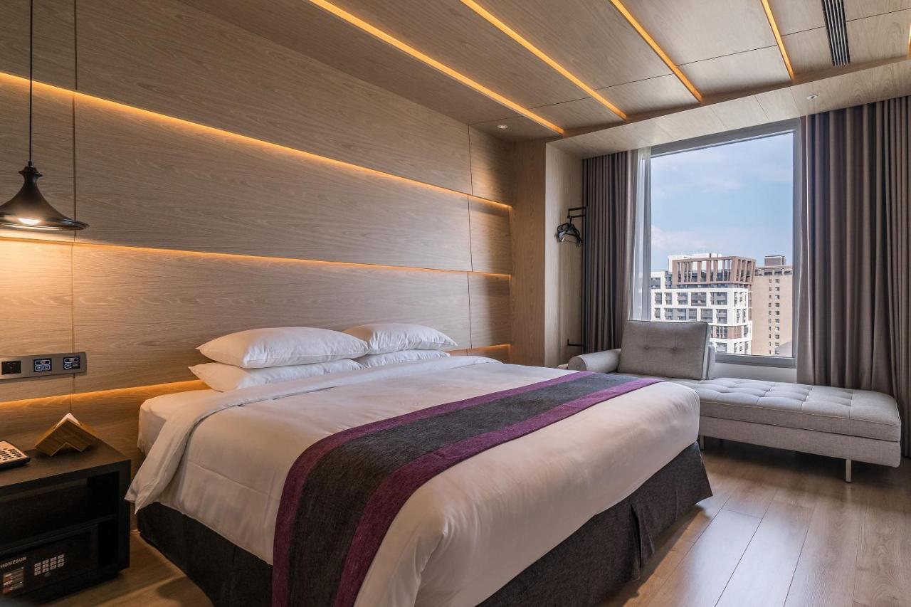 Royal Roi Hotel Taichung Buitenkant foto