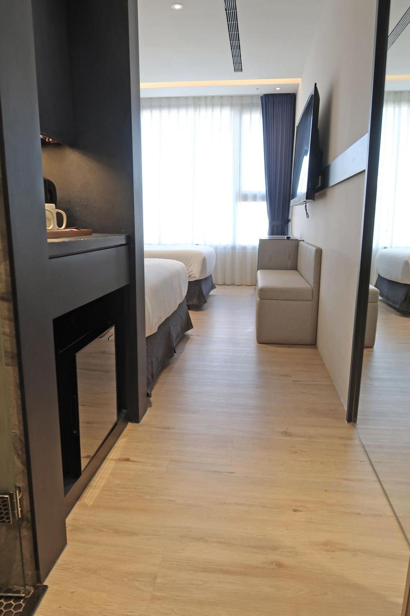 Royal Roi Hotel Taichung Buitenkant foto