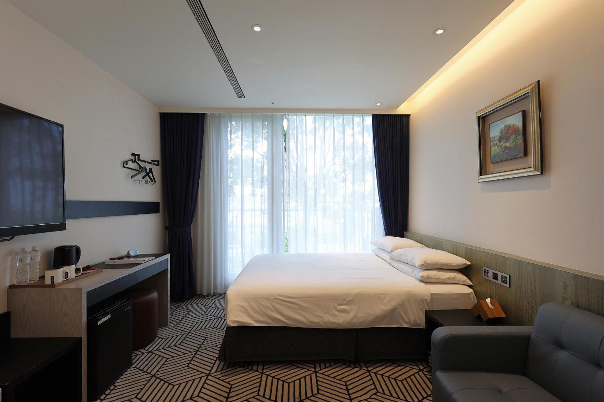 Royal Roi Hotel Taichung Buitenkant foto