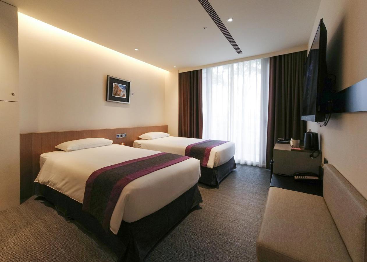 Royal Roi Hotel Taichung Buitenkant foto